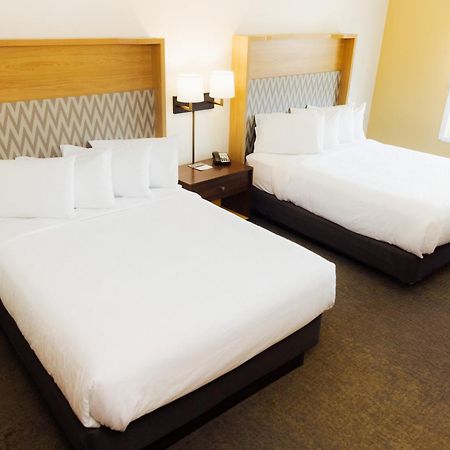 Holiday Inn & Suites - Hopkinsville - Convention Ctr By Ihg Екстер'єр фото
